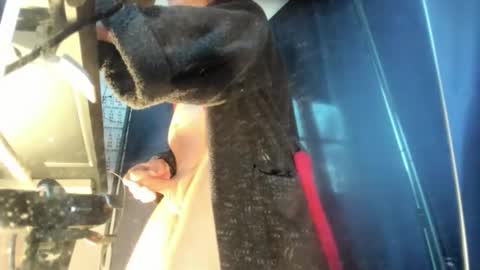 Jan online show from 11-04-25, 06:34