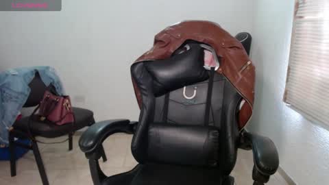 Snapshot of horny_and_daring chatting on 12-29-24, 02:52 horny and daring online show from 12-29-24, 02:52