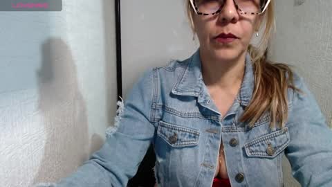Snapshot of horny_and_daring chatting on 01-07-25, 11:26 horny and daring online show from 01-07-25, 11:26