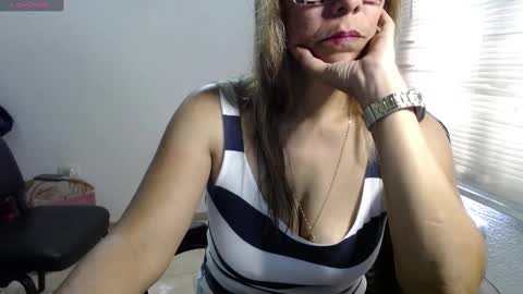 Snapshot of horny_and_daring chatting on 10-15-25, 07:58 horny and daring online show from 10-15-25, 07:58