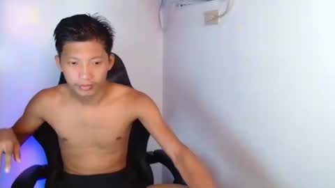 Snapshot of horny_asianmoreno chatting on 09-22-25, 09:00 ROGER online show from 09-22-25, 09:00