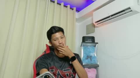 Snapshot of horny_asianmoreno chatting on 11-03-25, 01:12 ROGER online show from 11-03-25, 01:12