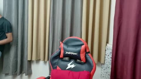 Snapshot of horny_asianmoreno chatting on 11-14-25, 07:01 ROGER online show from 11-14-25, 07:01