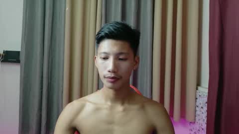 Snapshot of horny_asianmoreno chatting on 11-26-25, 11:22 ROGER online show from 11-26-25, 11:22