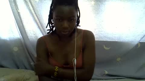 Leila online show from 02-02-26, 01:21