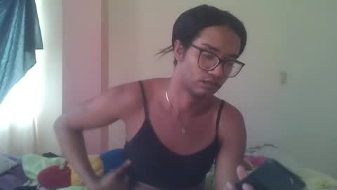 Snapshot of horny_brii chatting on 06-14-26, 06:32 horny_brii online show from 06-14-26, 06:32
