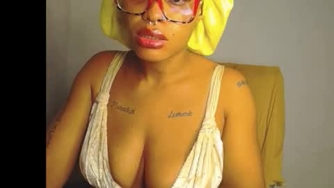 horny_ebonygirl_ online show from 03-18-26, 05:32