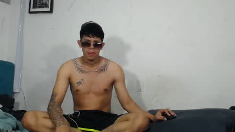 MILET Y FOX   online show from 01-08-26, 05:59