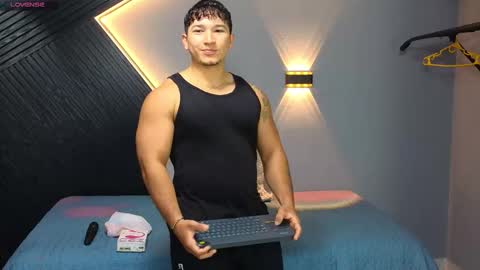 horny_nick18 online show from 02-28-26, 12:17