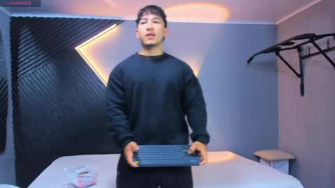 horny_nick18 online show from 05-01-26, 11:48