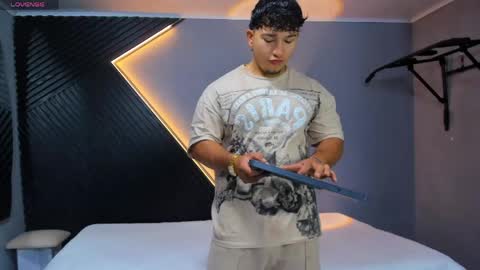 horny_nick18 online show from 05-02-26, 11:37