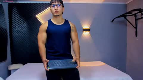 horny_nick18 online show from 05-04-26, 02:02