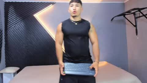 horny_nick18 online show from 05-14-26, 11:17
