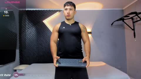 horny_nick18 online show from 05-23-26, 12:09