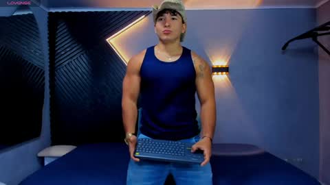 horny_nick18 online show from 06-08-26, 01:00