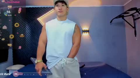 horny_nick18 online show from 06-27-26, 12:22