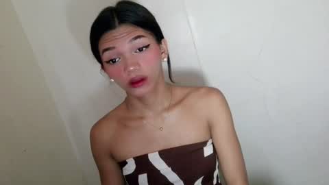 Rhiana online show from 06-12-26, 03:38