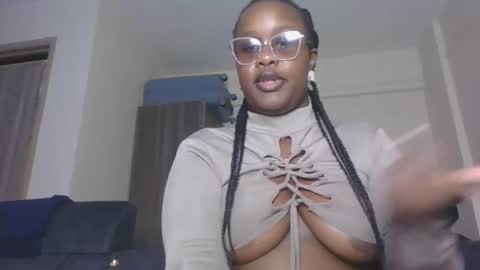 Snapshot of horny_sexxy_babe chatting on 05-27-26, 01:57 Lucy online show from 05-27-26, 01:57