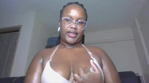 Snapshot of horny_sexxy_babe chatting on 06-23-26, 11:25 Lucy online show from 06-23-26, 11:25