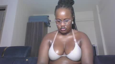 Snapshot of horny_sexxy_babe chatting on 07-02-26, 11:27 Lucy online show from 07-02-26, 11:27
