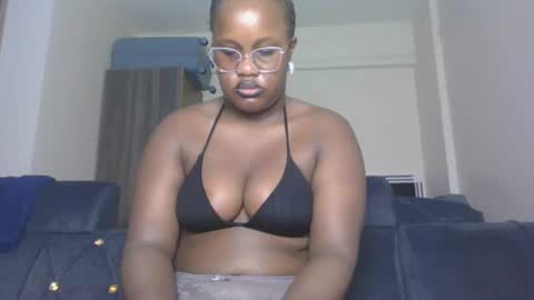Snapshot of horny_sexxy_babe chatting on 07-16-26, 12:33 Lucy online show from 07-16-26, 12:33