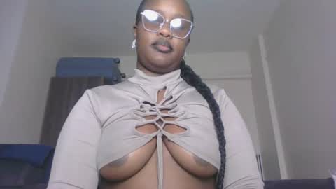 Snapshot of horny_sexxy_babe chatting on 07-21-26, 06:10 Lucy online show from 07-21-26, 06:10