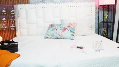 Khloe  online show from 05-18-26, 12:00