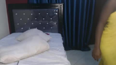 Snapshot of hornybella4 chatting on 12-15-24, 01:35 Bella online show from 12-15-24, 01:35