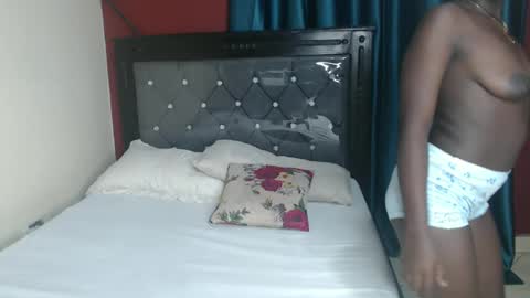 Snapshot of hornybella4 chatting on 03-08-25, 07:20 Bella online show from 03-08-25, 07:20