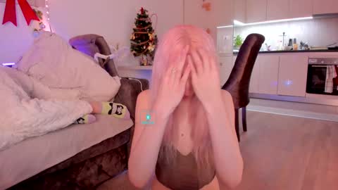 Snapshot of hornybunnys chatting on 12-30-24, 02:31 Alex and Rosie online show from 12-30-24, 02:31