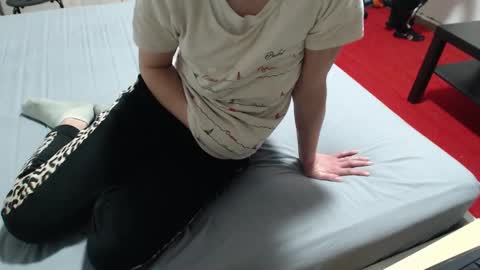 Snapshot of hornycouple21x chatting on 12-15-24, 10:37 HornyCouple89 online show from 12-15-24, 10:37