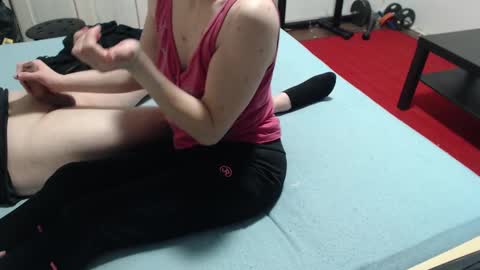 Snapshot of hornycouple21x chatting on 01-24-25, 10:51 HornyCouple89 online show from 01-24-25, 10:51