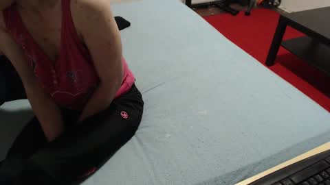 Snapshot of hornycouple21x chatting on 01-25-25, 10:28 HornyCouple89 online show from 01-25-25, 10:28