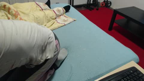 Snapshot of hornycouple21x chatting on 02-21-25, 10:15 HornyCouple89 online show from 02-21-25, 10:15