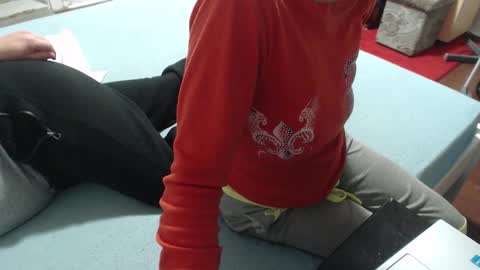 Snapshot of hornycouple21x chatting on 10-17-25, 09:17 HornyCouple89 online show from 10-17-25, 09:17