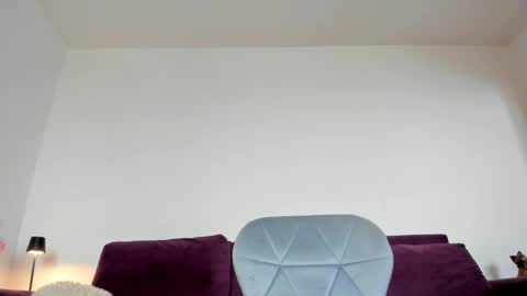 Emma online show from 11-18-25, 09:14