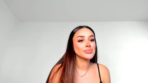 Snapshot of hornyemma_ chatting on 05-25-26, 08:53 Emma online show from 05-25-26, 08:53