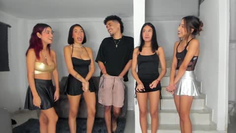 left to right  april- giorgia - riley - annie online show from 01-31-25, 09:27