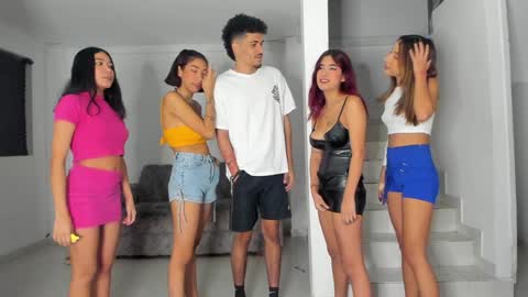 left to right  april- giorgia - riley - annie online show from 02-02-25, 09:51