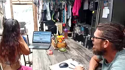 Snapshot of hornyhippies0080 chatting on 10-19-25, 10:49 Nix  D online show from 10-19-25, 10:49
