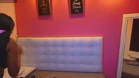 Valentina  online show from 02-25-25, 12:24