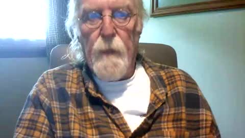 Snapshot of hornyinohio9 chatting on 05-25-26, 03:40 HornyInOhio9 online show from 05-25-26, 03:40