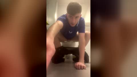 Snapshot of hornyjohnxc chatting on 04-15-26, 03:52 hornyjohnxc online show from 04-15-26, 03:52