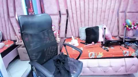 hornyskinny26 online show from 04-04-26, 05:27