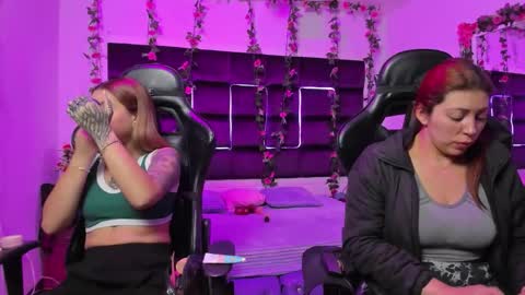 hornyy mom online show from 10-28-25, 01:47