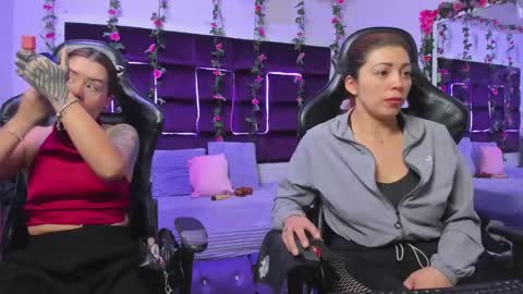 hornyy mom online show from 11-12-25, 01:22