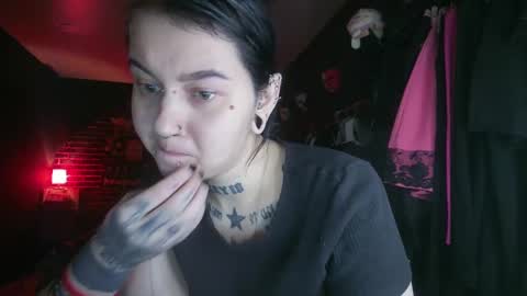 Snapshot of horror_circus chatting on 12-15-24, 06:40 Messalina Horror online show from 12-15-24, 06:40