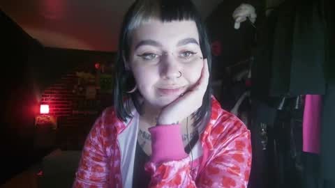 Snapshot of horror_circus chatting on 12-30-24, 09:40 Messalina Horror online show from 12-30-24, 09:40