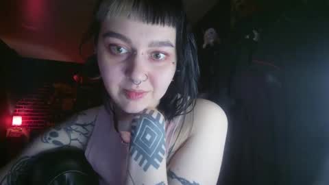 Snapshot of horror_circus chatting on 02-15-25, 03:42 Messalina Horror online show from 02-15-25, 03:42