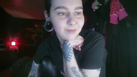 Snapshot of horror_circus chatting on 02-25-25, 07:42 Messalina Horror online show from 02-25-25, 07:42